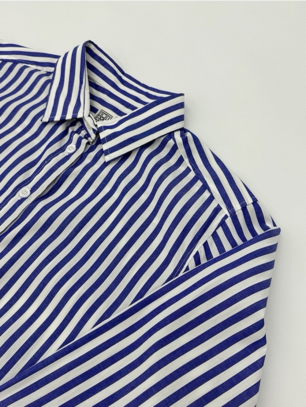 Toteme Classic Blue & White Shirt - Picture 9 of 10